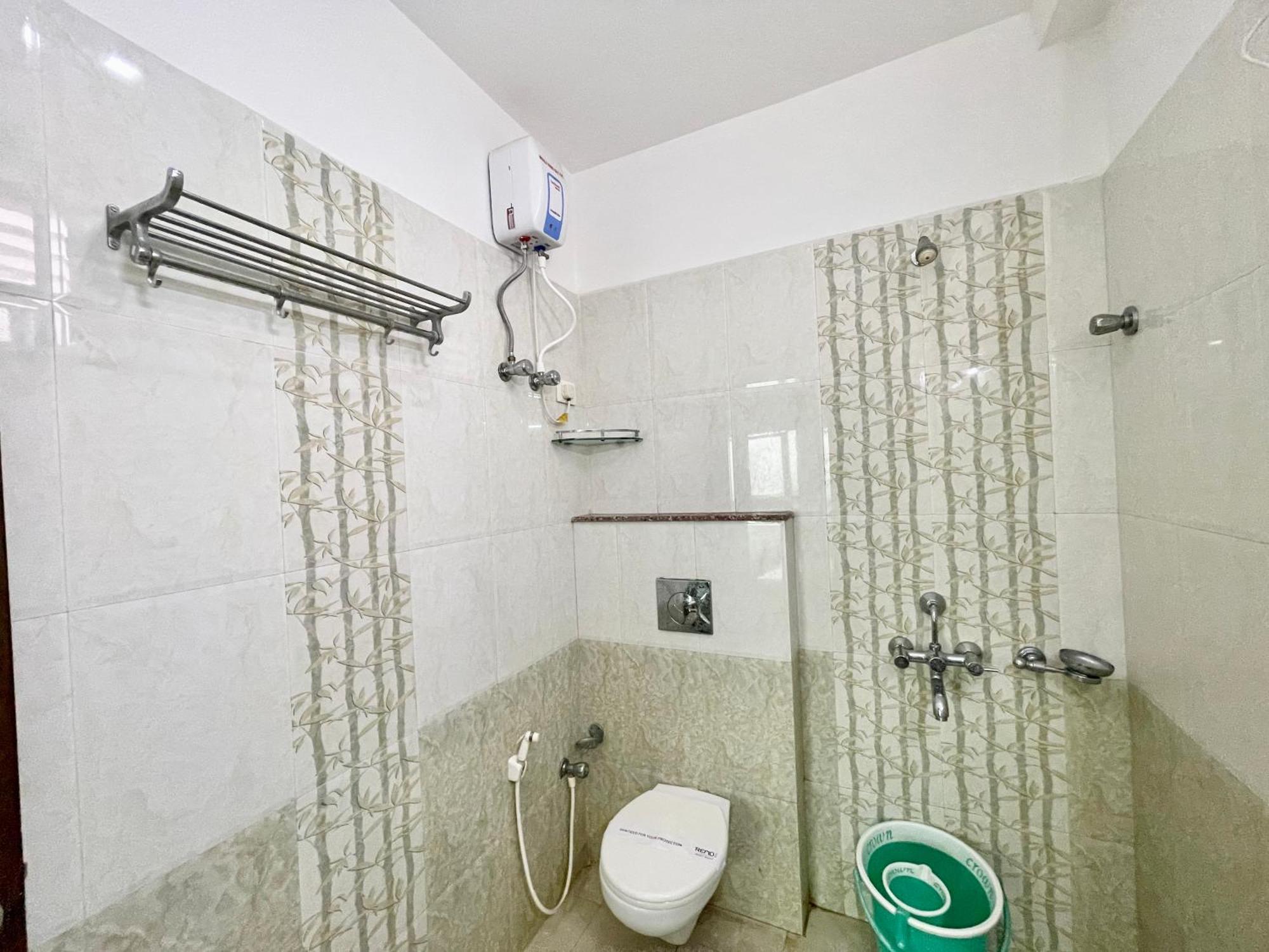 Hotel Trends In プリ エクステリア 写真