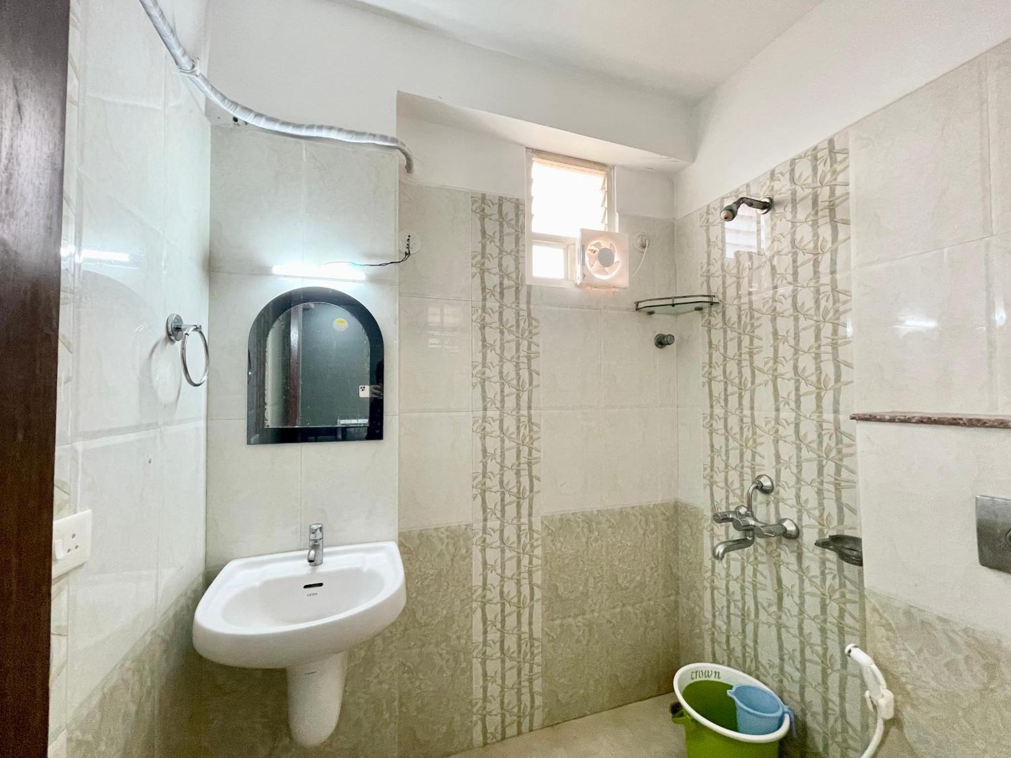 Hotel Trends In プリ エクステリア 写真