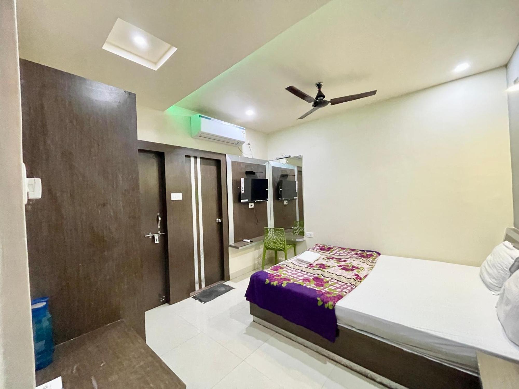 Hotel Trends In プリ エクステリア 写真