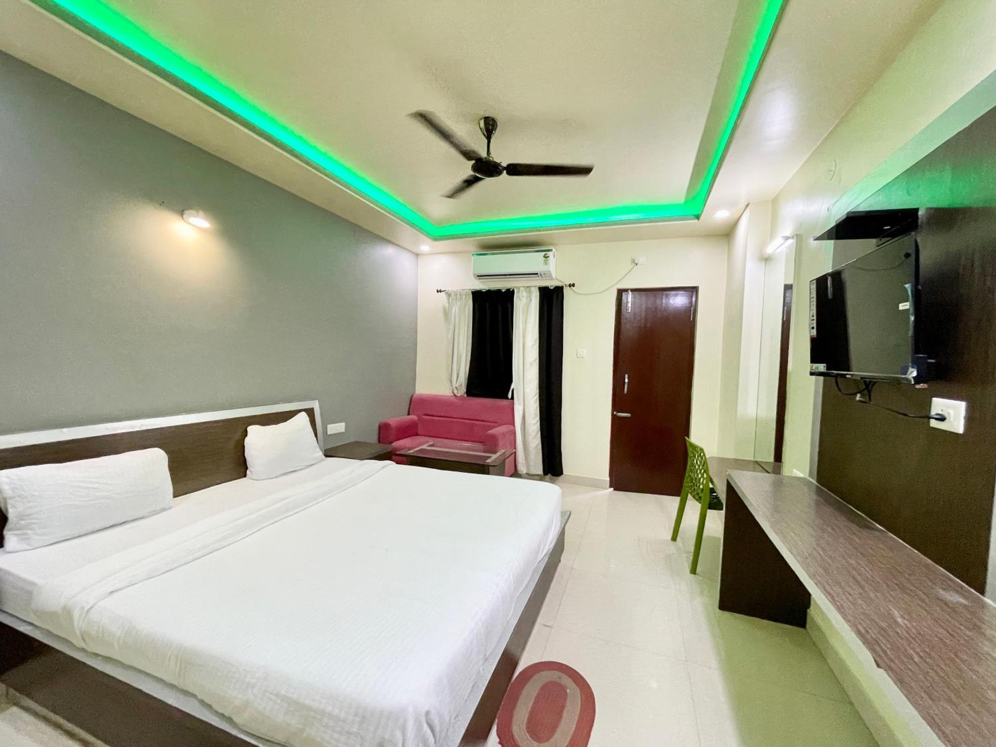 Hotel Trends In プリ エクステリア 写真